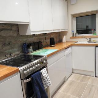 Frog Palace - Secure Parking-Outside Area-Topsham-Exeter-Beach-Chiefs-WiFi - Topsham - 2