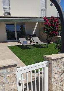 Beachfront deluxe apartment - Povljana - 9