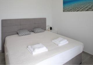 Beachfront deluxe apartment - Povljana - 2