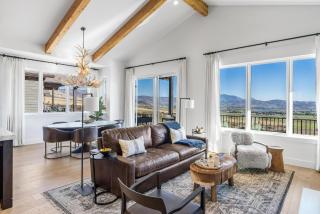 New Mountain Luxury and Wellness Retreat Full Home - 0