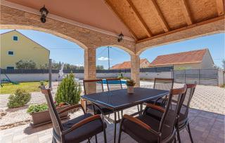 Lovely Home In Bristani Donji With Wifi - Brištane - 3