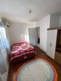 Casa com tres dormitoria a uma quadra da praia - Bombinhas - 1