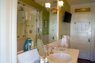 Hilltop Inn - Newport - 3