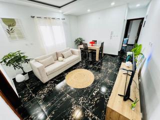 Apartment King bed- Pool- WiFi- Parking-C2 - 9