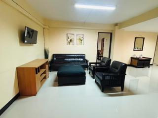 SERISIAM Family Room - 1
