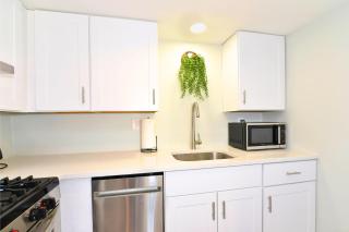 Jennifer's College Hill Apartment Private Entry & Patio - Providence - 5