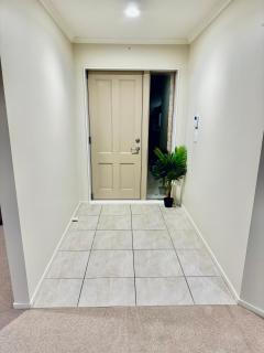 Entire House!3Bedroom,2 Bathroom, Fully FencedYard - Wallaceville - 8