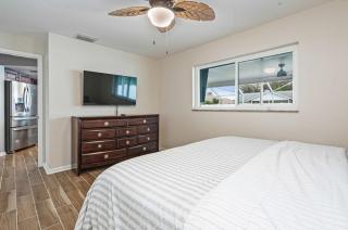 Charming Luxury Heated Pool Home - Cape Coral - 2