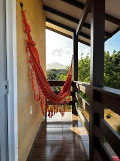 Rede, caiaques, sossego a metros do canal - 9