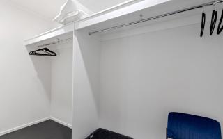 4 Bedrooms 3 Bathrooms Home with a big balcony in Tranmere - 9
