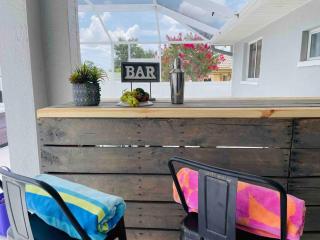 Endless Summer Retreat Jacuzzi 3Kingbed Airhockey - Cape Coral - 5