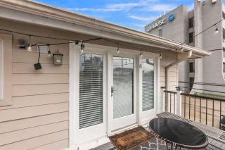 Comfy Apt 4 in Historic Museum District Duplex - Houston - 2