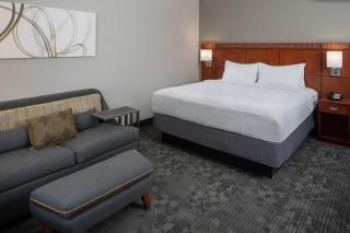 Courtyard by Marriott Nashville Airport - 1