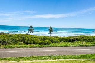 Mid-Century Modern-BYO Linen-Ocean View - Middleton - 2