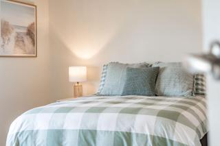 Ocean Oasis - Panoramic Sea Views - BYO Linen - Middleton - 2