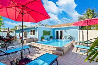 Stylish Tropical Pool Home, Large Deck & Pool Table - Delray Beach - 0