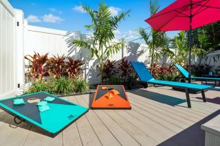 Stylish Tropical Pool Home, Large Deck & Pool Table - Delray Beach - 9
