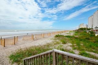 Ocean Breeze Retreat - Myrtle Beach - 9