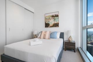 Bay and River Views Apt In Best Location with Pool - Melbourne - 6
