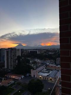 Apartamento con piscina y vista en zona 10 - - 7