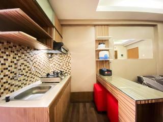 Modern and Cozy Stay 2BR Apartment at Gateway Ahmad Yani Cicadas By Travelio - Bandung - 2
