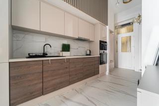 Luxurious n' Elegant Opera Suite in the Heart of Budapest - Budapest - 1