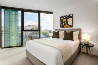 Kangaroo Point Apartment by Urban Rest - 1