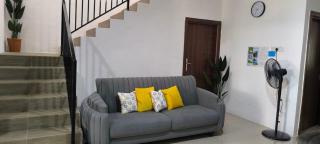 AMI Homestay & Guest House - 7