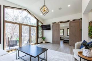 Modern Smart House In The Woods with 2 King BDS 2 BA - Rapid City - 5