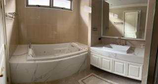 Gold Chariot 4BR villa with pool - - 1