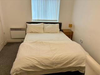 The Flat - Monmore Green - 4