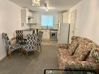 The Flat - Monmore Green - 7