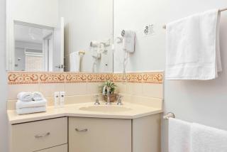 Bayside Retreat Glenelg - 2