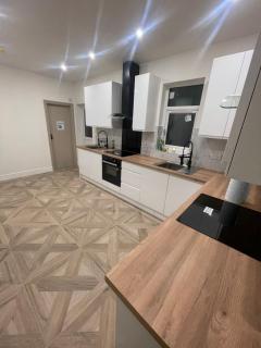 Private Room in AUR Residence - Elmers End - 1
