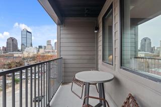 CozySuites Mass with parking lounge & roof deck #22 - Indianápolis - 3