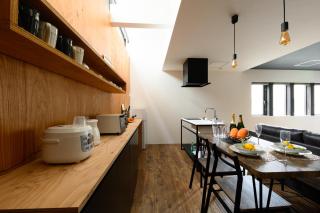 D plus one doors - Otaru - 2