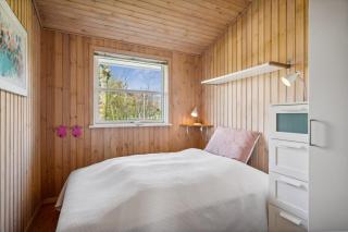 Well-Maintained Holiday Home With Sea View Close To Ebeltoft - 2