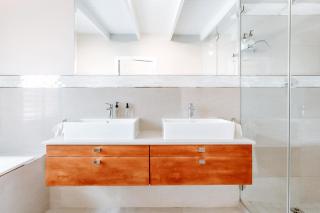 Luxe Family Home with Solar Power in Secure Hout Bay Estate - Cape Town - 7