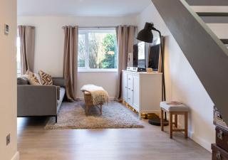 Modern 2 BD w/ Garden in the Heart of Tetbury! - 7