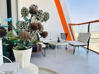 Comfy 1br In Al Jaddaf Balcony Parking - 8