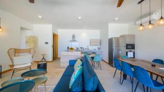 Point D'Azure Beachfront Residence - 7