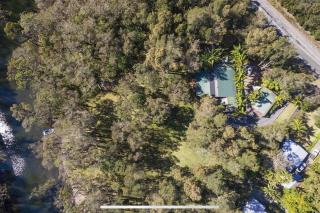 Driftwood Lodge - Charlotte Bay - 1