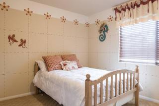 Elegant beautiful home With Pool & Heated Spa - 1