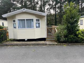 2 Bed Caravan Getaway in Beautiful Saundersfoot - Pembrokeshire - 1