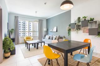Marina Quays West-Charming 1-BR Retreat in the Heart of Marina - 0