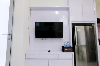 Good Deal and Comfy 2BR at Grand Asia Afrika Apartment By Travelio - Bandung - 5