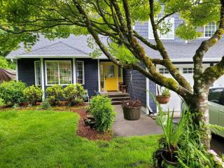 2 bdrm home in quiet neighborhood 2 blocks from beach - 6