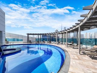 Nicely Furnished Home in the Heart of Business Bay - Dubai - 7