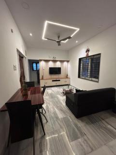 Guhan HomeStay - 1BHK Serviced Apartments- Full Furnished & Full Kitchen, WiFi & Balcony - Haiderabad - 6