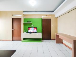 Minimalist 3BR Gateway Ahmad Yani Cicadas Apartment By Travelio - Bandung - 7